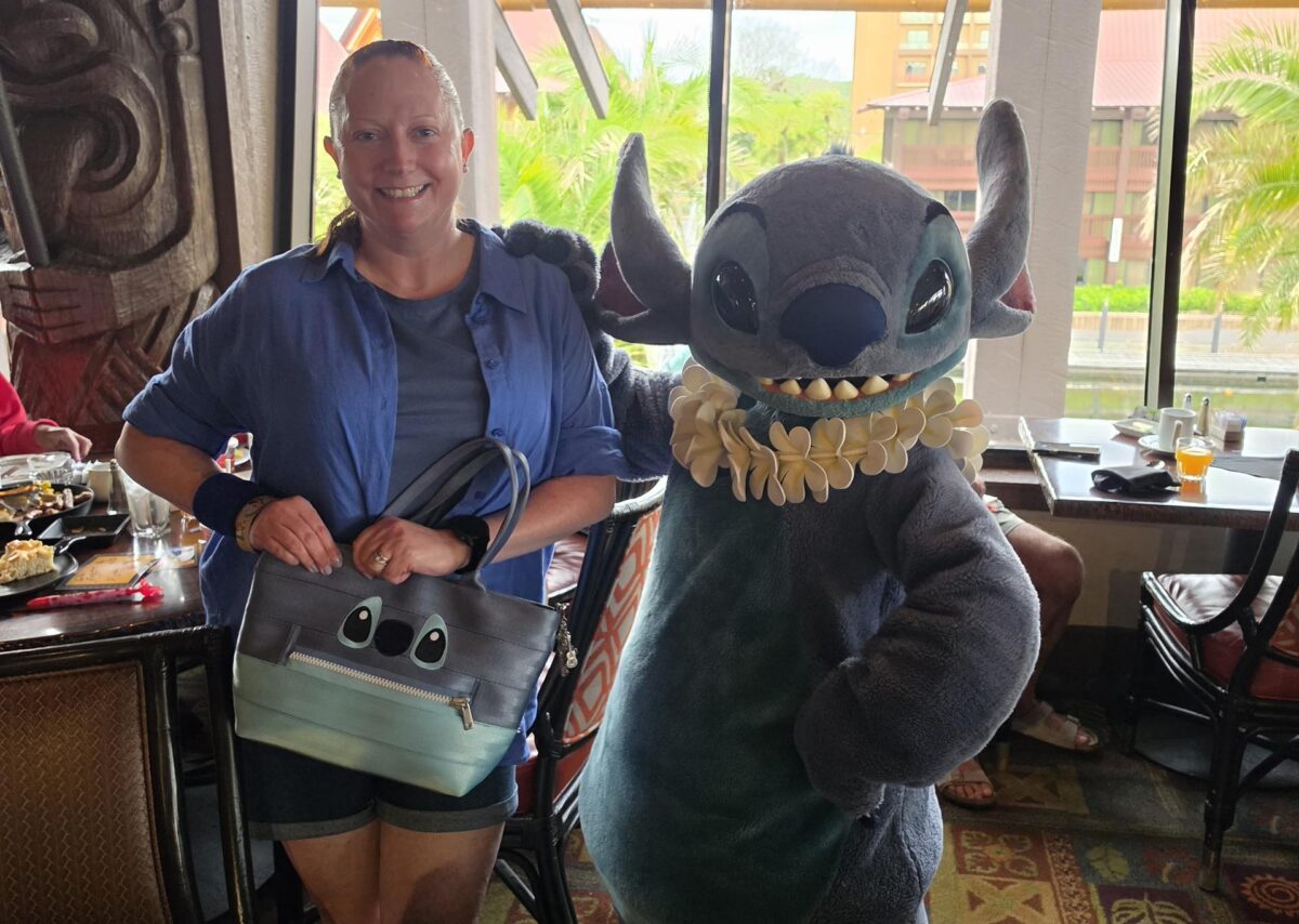 Kelly in a Stitch bound with Stitch at ‘Ohana restaurant