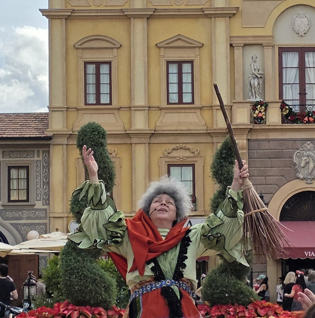Storyteller at the Italy Pavilion in EPCOT