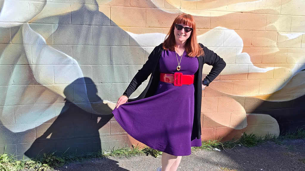 Kelly bounding as the Evil Queen