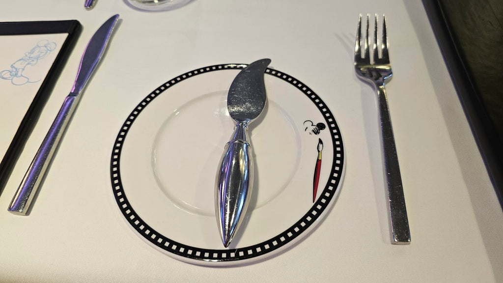plate setting at Animator’s Palate on the Disney Magic