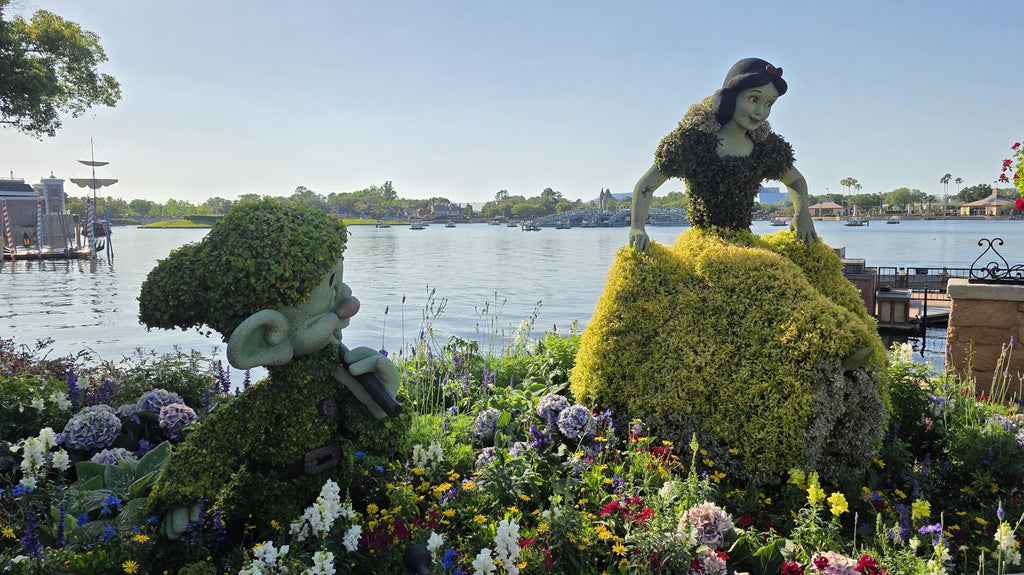Snow White and Dopey topiaries at the Epcot International Flower & Garden Festival