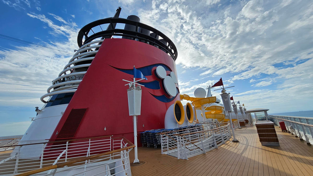 Disney Magic pool deck, showing the two smoke stacks on the ship