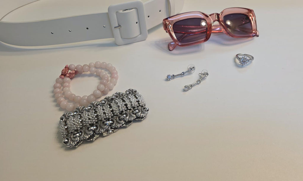 accessories for the Glinda bound