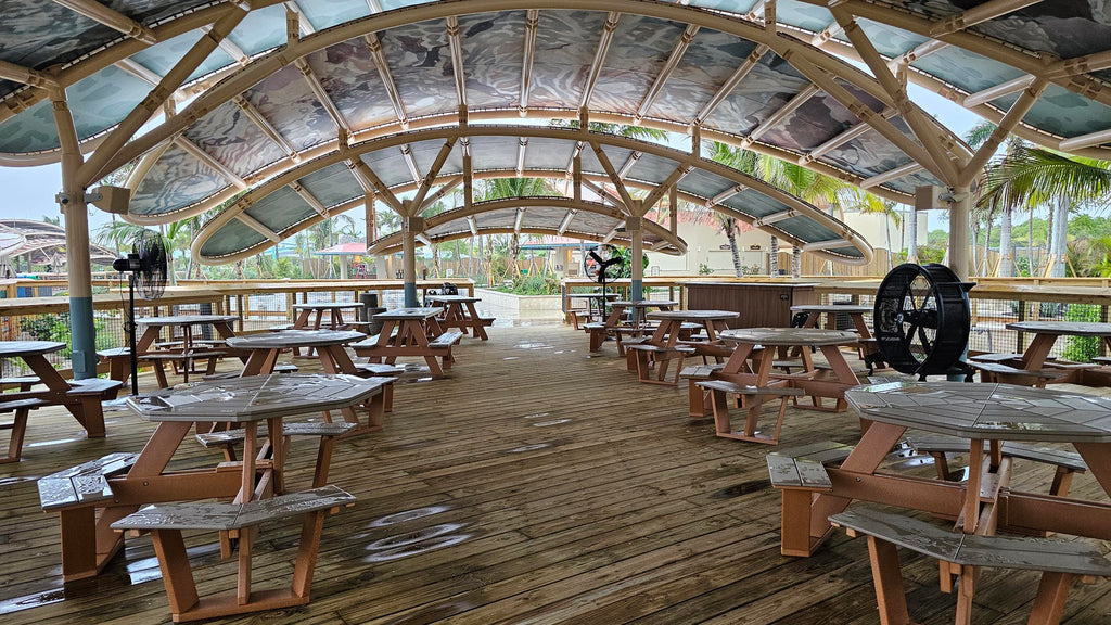 dining area for True-True Too BBQ on Lookout Cay at Lighthouse Point