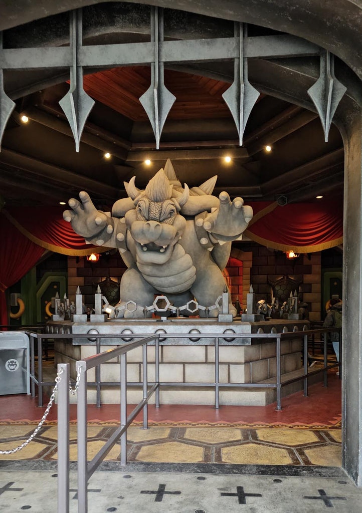 Bowser statue at Super Nintendo World